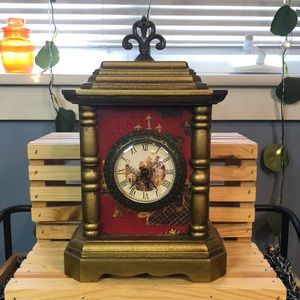 Vintage Ornate Shelf Clock Great condition